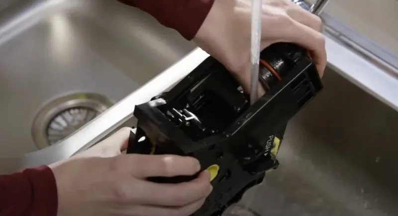 Как правильно чистить кофемашину