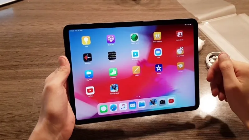 сучасний планшет для роботи та мультимедіа