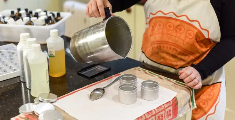 Як зробити свічку в домашніх умовах з підручних засобів